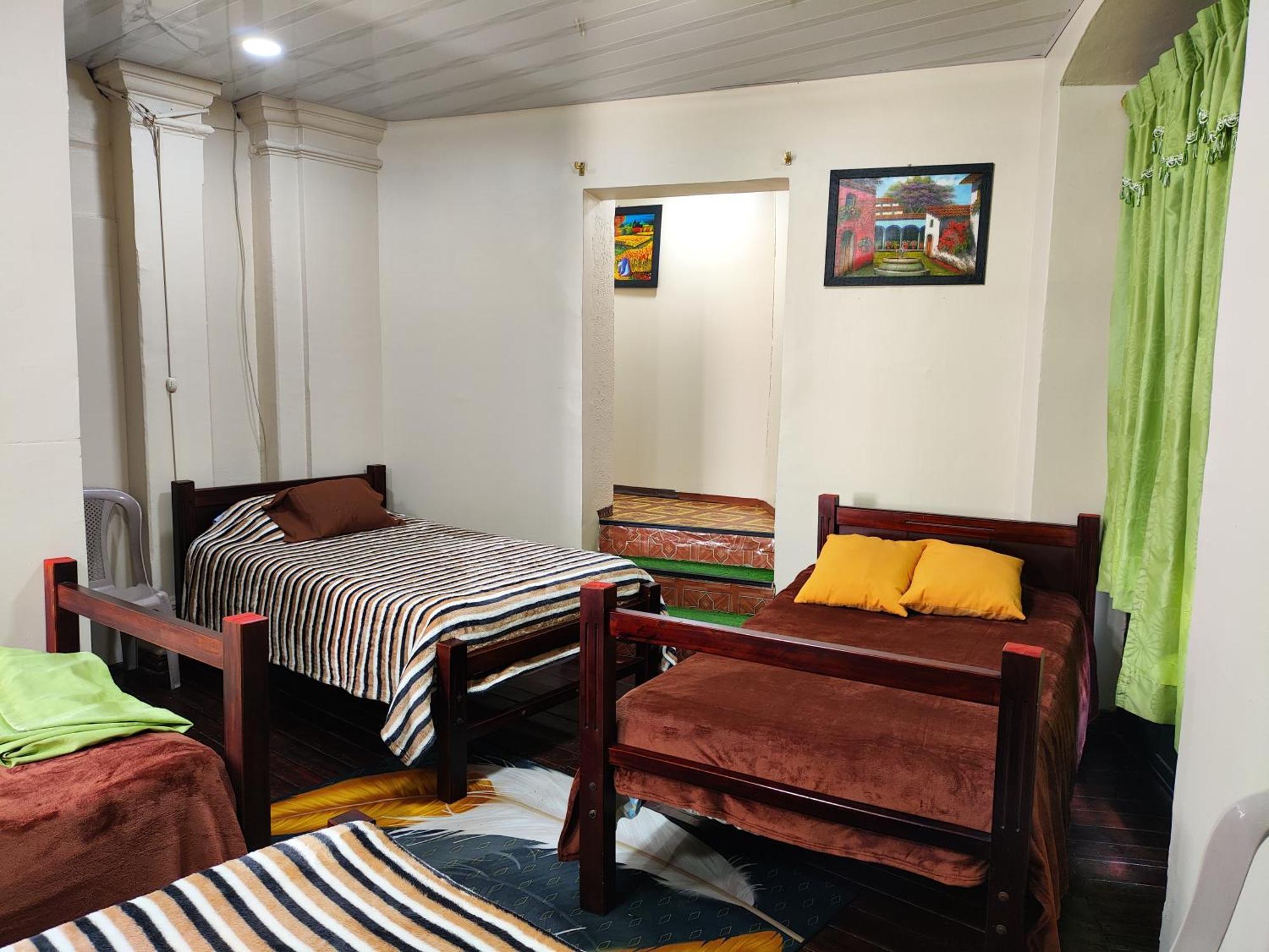 Hostal Latitud Ecuem Quito Exterior foto